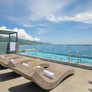 Mangata Beachfront - Rooftop Bar Sea View Da Nang